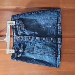 Super cute NWOT Jean skirt